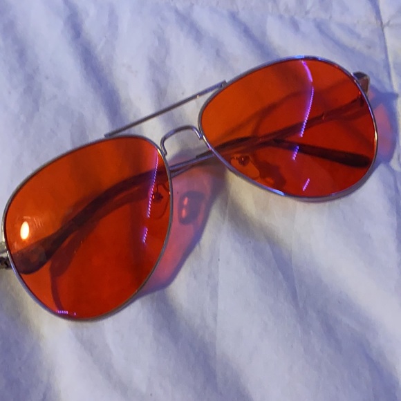 red spring break sunglasses - Picture 3 of 3